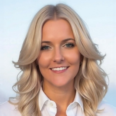 Samantha Petty Headshot